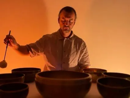 Tibetan Singing Bowls For Deep Relaxation & Anxiety Relief