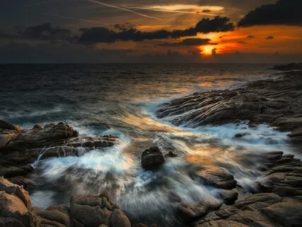 Relaxing Sea Waves On A Rocky Beach - Handpans Tibetan Bowls & Theta Waves