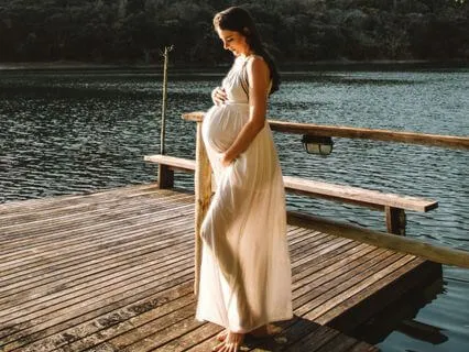 Release Stress In Pregnancy – 528 Hz Affirmations