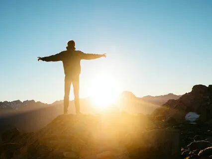 Releasing The Past - Living In Present Moment Awareness