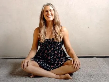 Reset The Vagus Nerve With Bumble Bee Breath (Bhramari)