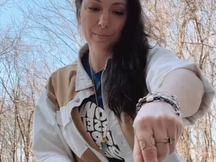 Resonating Calm: 20-Minute Sound Bath For Mindfulness