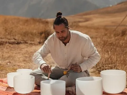 Revitalizing Harmonies: Quartz Singing Bowls In 432Hz
