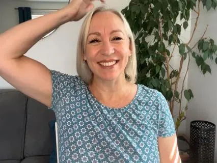 Rewire Your Mind: EFT Tapping for Positive Self-Talk