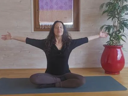 Root & Flow: A Daily Mana Movement Practice