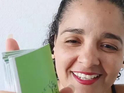 Root, Growth, Bloom Oracle Reading: A Quiet Shift Begins