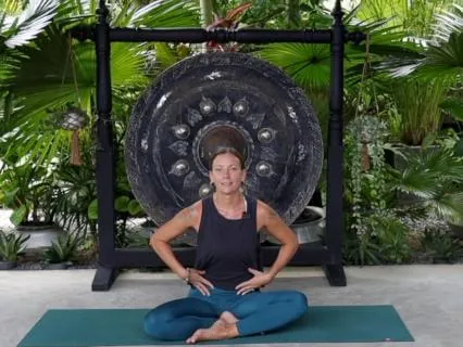 Sacral Chakra Yoga Flow For Joy & Creativity