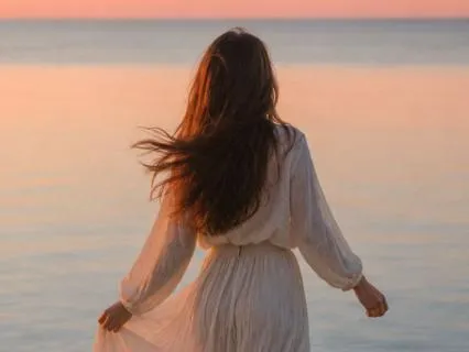 Sanja | She Dreams