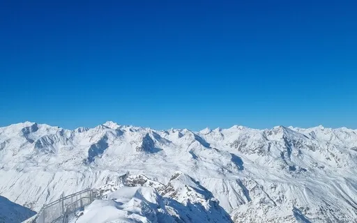 Schnee-Idylle: Genieße die weiße Landschaft - Die Stille - Piano