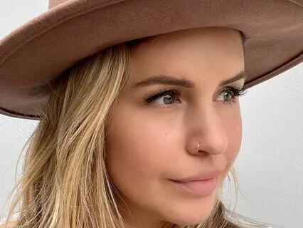 Season Of Grace: A Holiday Reflection For Women