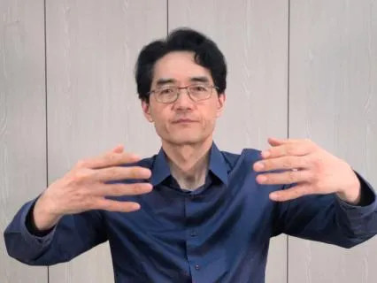 Seated Chest Opening Movement for Deeper Breathing (Qigong)