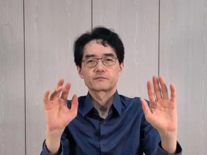 Seated Qigong Movement to Calm and Reset Your Breath