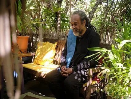 Seeing Without Eyes, Knowing Without Mind