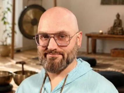 Seeing Without Naming Meditation (12 Links Practice)