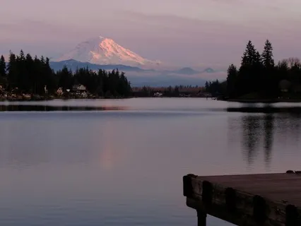 Set Upon A High Peak (Poem)