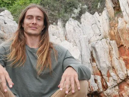 Shaking Medicine Embodiment Flow: Feel Vibrantly Alive