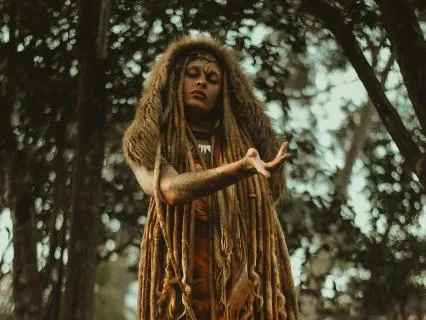 Shamanic Drum And A Bit Of Voice - Ancestral Message 20 Min