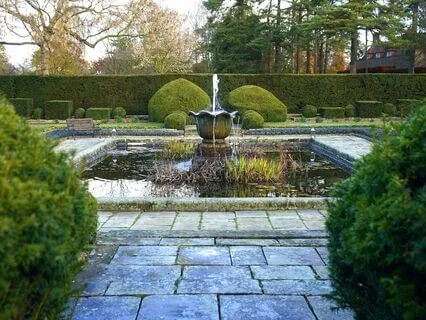 She Walks In Beauty: Prose On Grace And Inner Light