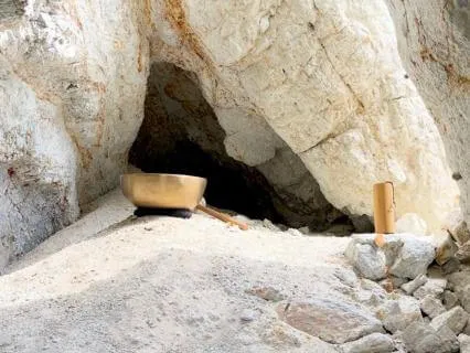 Sheltered Ocean Cave Sound Bath | Tibetan Bowl & Water Koshi