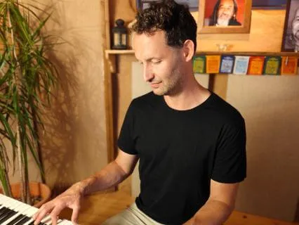 Shiva Nataraj (Live) – Solo Piano For Lightness & Flow
