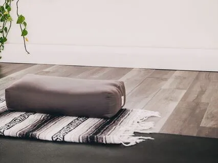 Short Alternate Nostril Breathing Practice For Calm & Focus