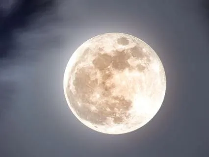 Silver Lining: Moon Energy For Healing & Letting Go