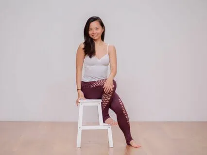 Simple Spine Stretch For Energy & Focus (Earth Element)