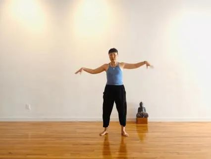 Simple Tai Chi Flow Plus Opening The Wrists And Spine