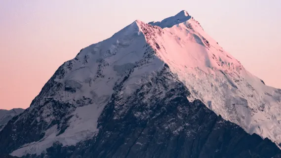 Sitting Like A Mountain, Melting Like Snow - 5 Min