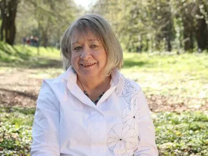 Sitting With Difficulty: A Gentle Practice For Tough Moments