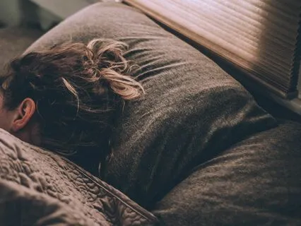 Sleep In 10 Minutes • Felt Piano and Binaural Beats (2Hz)