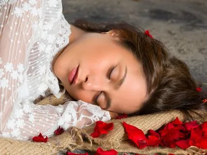 Sleeping Beauty's Chamber Ambience Soft Piano | 2 Hours