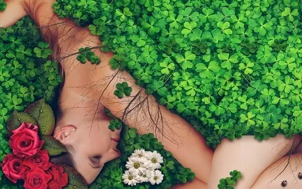 Snakes And The Earth Goddess