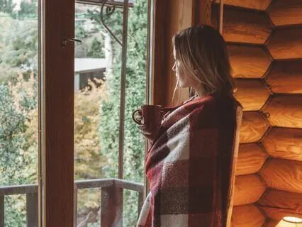 Snowy Winter Ambiance Relaxing Fire & Snowstorm Sounds