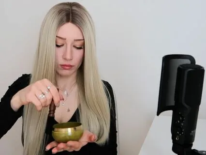 Solar Plexus Chakra Singing Bowl For Strength And Confidence