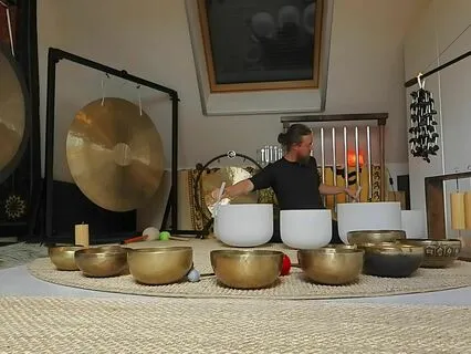 Solar Plexus Chakra Soundhealing - Live Recording Rain/Hail