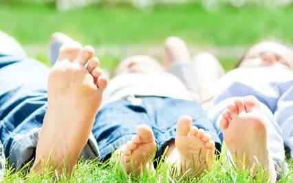 Soles Of The Feet (7 Min)