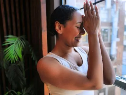Somatic New Moon Yoga Flow: Sunday Yoga Live Class