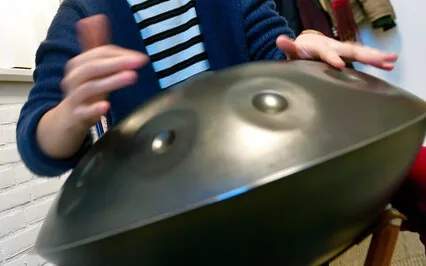 Song: I Open My Arms And Sing For You Multiple Languages