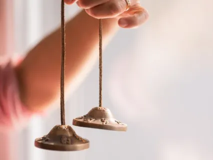 Sonic Smudging With Tingsha, Bowls, And Rainstick (Long)