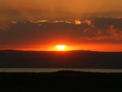 Soothing Frequencies | Ambient Hum For Deep Sleep
