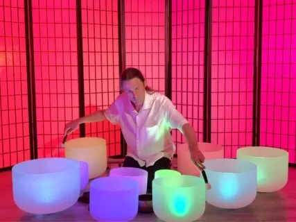 Sound Bath For Healing The Heart: Crystal Singing Bowls