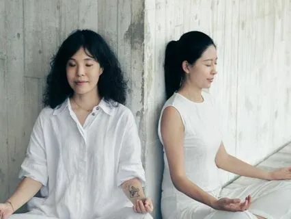 Sound Bath Sessions 050: Emma & Vicky