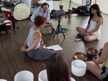 Sound Bath Sessions 303: Mindy Group Session