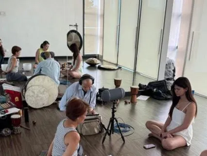 Sound Bath Sessions 305: Mindy Group Session