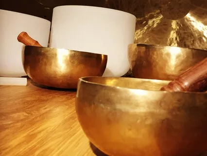 Sound Bath With Bowls For Heart And Throat Chakras
