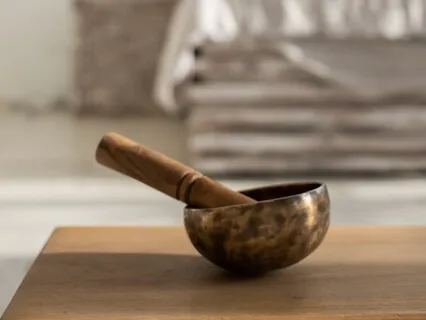 Sound Healing: Tibetan Bowl 25 Seconds Interval 10 Minutes