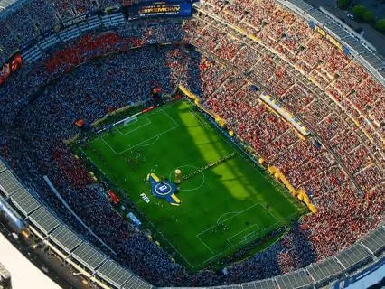 Stadium Crowd Sounds – Live Match Ambience