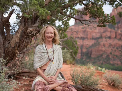 Start Or End Your Day With This 7 Chakra Healing Savasana 