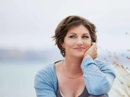 Step Into Your Best Self: Subliminal Affirmations To Work